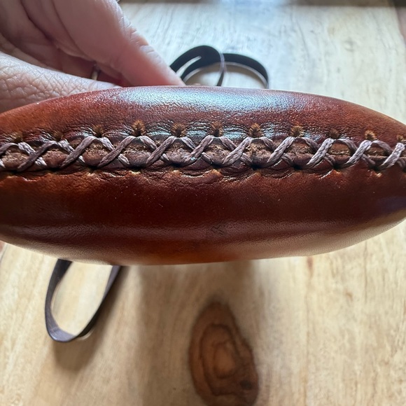 Brown Fox Leather Crossbody Bag - Picture 11 of 11